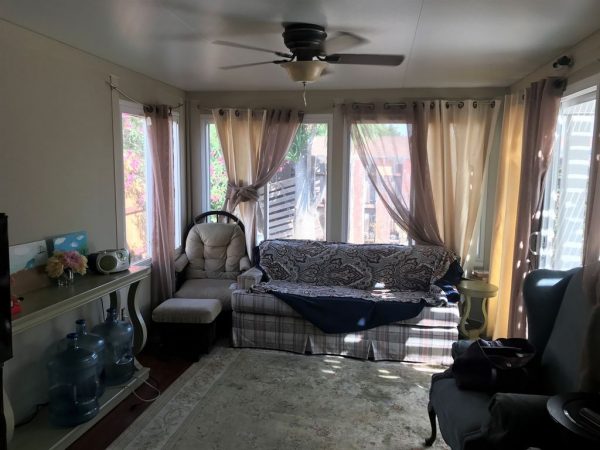 uc-care-senior-living-i-3-living-room.jpg