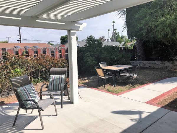 uc-care-senior-living-i-6-patio.jpg