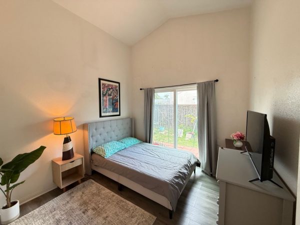 blue-skies-of-san-diego-coast-6-private-room.jpeg