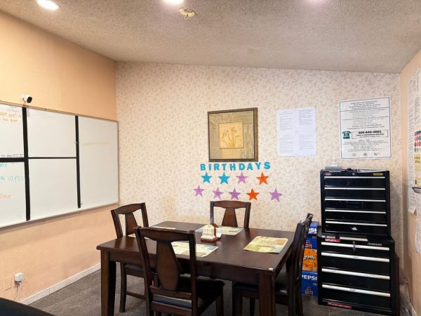 casa-de-vida-senior-living-i-5-dining-room.jpeg