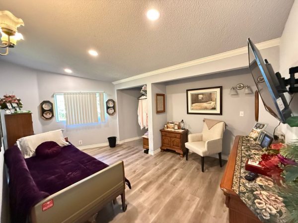 casa-de-vida-senior-living-i-7-private-room.jpeg