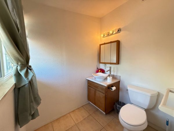 casa-de-vida-senior-living-i-9-bathroom.jpeg