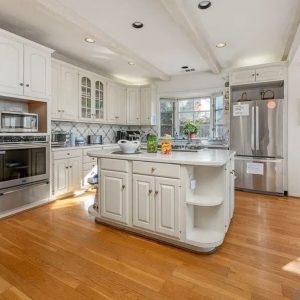 coastal-breeze-senior-living-inc-4-kitchen.jpg