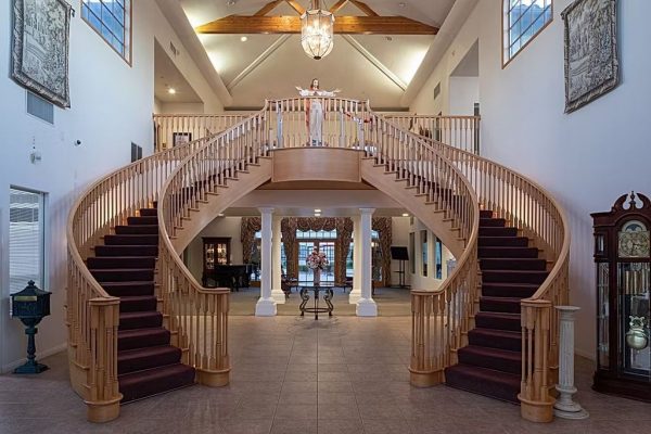 good-samaritan-retirement-home-3-lobby1.jpg