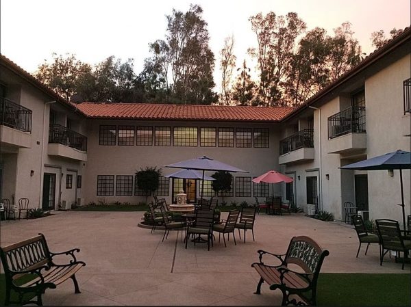 good-samaritan-retirement-home-5-courtyard1.jpg