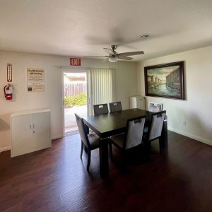 royal-care-horizons-10-dinning-room.jpeg