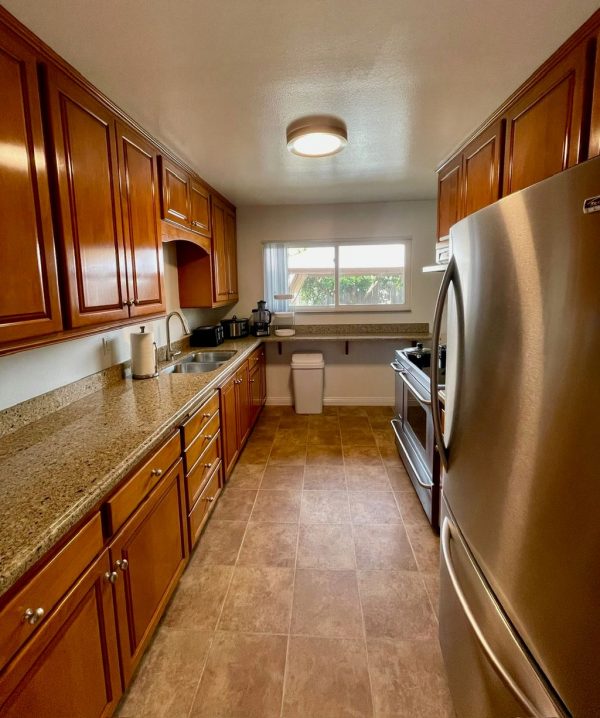 royal-care-horizons-12-kitchen.jpeg