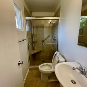 royal-care-horizons-15-bathroom.jpeg