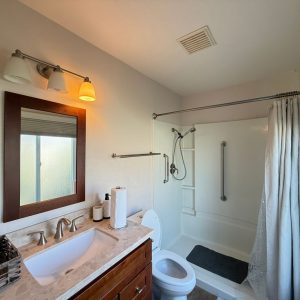 treegrove-senior-residence-10-bathroom.jpeg