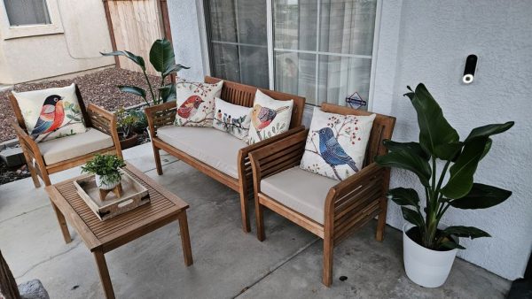 agape-senior-care-i-10-outside-seating.jpg