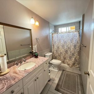 hillside-garden-i-8-bathroom.jpeg
