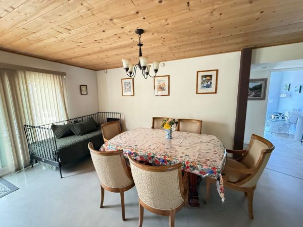 la-costa-elder-care-4-dining-room.jpeg