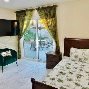 seniors-paradise-3-private-room.jpeg