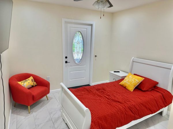 seniors-paradise-6-private-room.jpeg