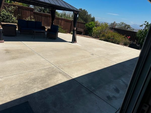 thrive-elder-care-2-backyard.jpeg