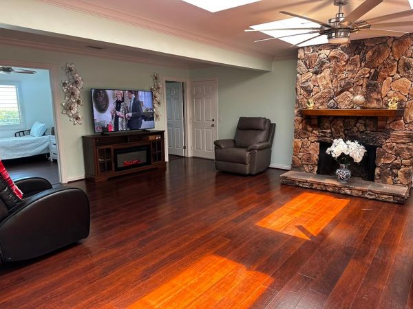 thrive-elder-care-2-living-room-3.jpeg