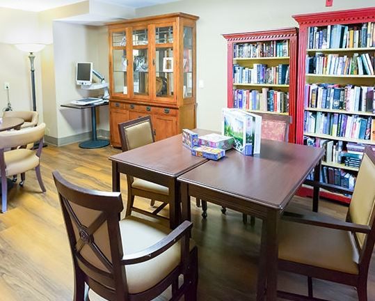 calavera-hills-senior-living-4-library.jpg