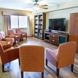 calavera-hills-senior-living-5-tv-room.jpg