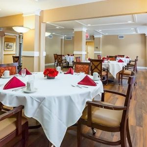 calavera-hills-senior-living-6-dining-room.jpg