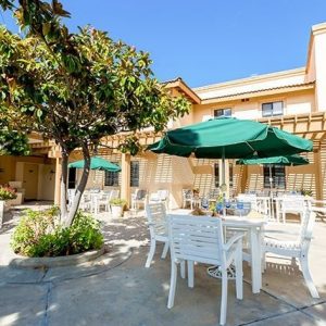 calavera-hills-senior-living-patio.jpg