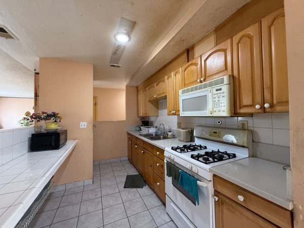 casa-de-castro-i-5-kitchen.jpeg