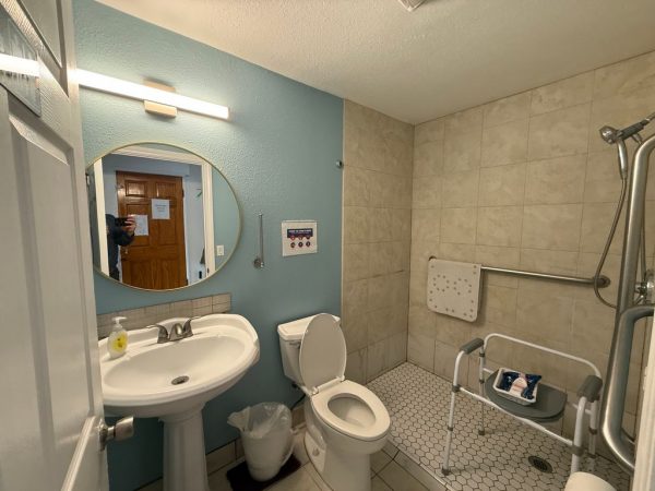 clairemont-guest-home-11-bathroom.jpeg