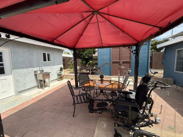 clairemont-guest-home-12-outside-seating.jpeg
