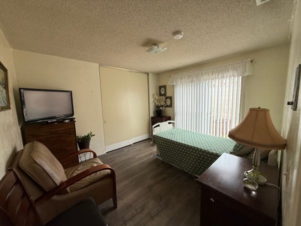 daleinas-home-care-6-bedroom.jpeg