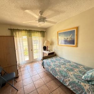 gate-manor-i-8-bedroom.jpeg