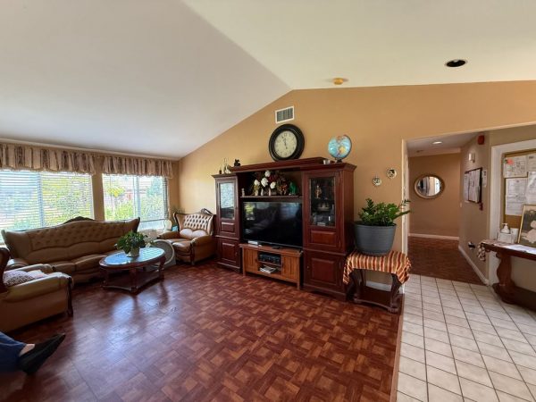 oceanside-rest-home-i-4-living-room.jpeg