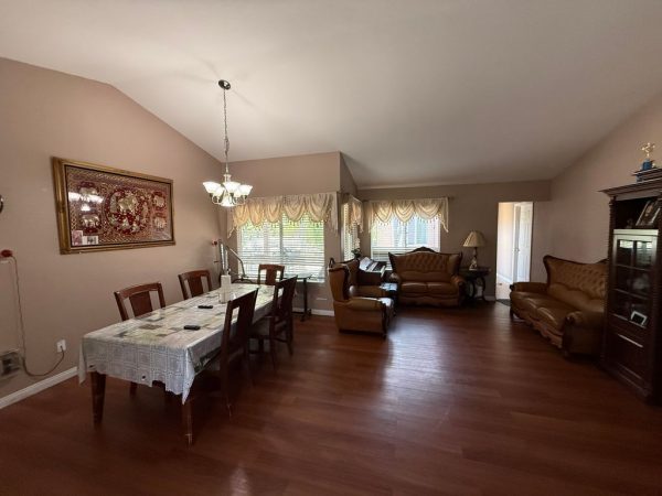oceanside-rest-home-ii-4-dining-room.jpeg