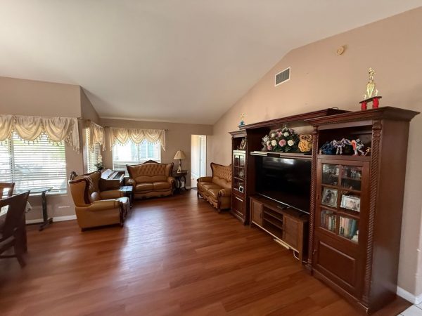 oceanside-rest-home-ii-5-dining-room.jpeg
