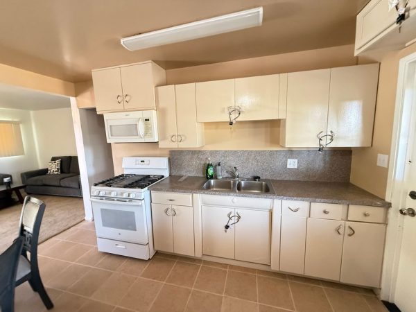 paradise-elderly-facility-care-4-kitchen.jpeg