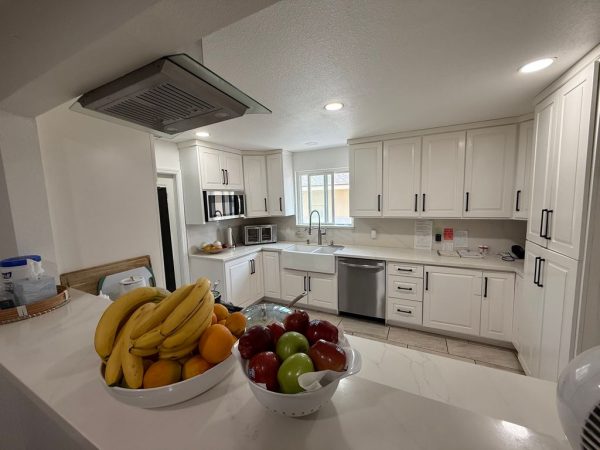 say-youre-home-too-5-kitchen.jpeg