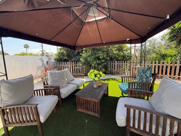 say-youre-home-too-9-outside-seating.jpeg