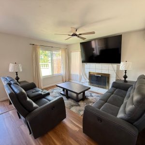 skyline-hills-care-residence-3-living-room.jpeg