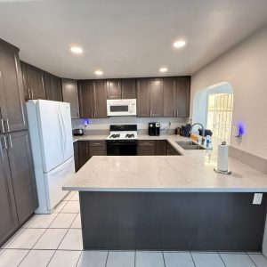 skyline-hills-care-residence-5-kitchen.jpeg