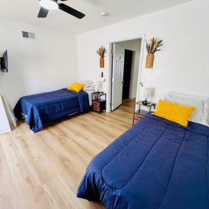 k-and-c-premier-care-llc-4-shared-room.jpeg