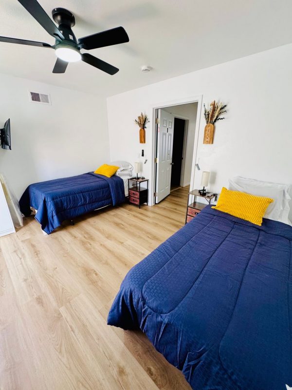 k-and-c-premier-care-llc-4-shared-room.jpeg